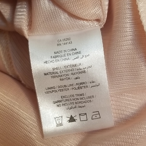 Beautiful blush pink halter neck lace blouse - Picture 5 of 6